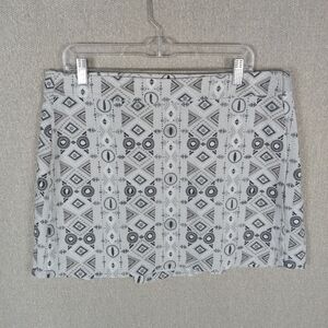 RipSkirt Hawaii Length 1 Quick Dry Wrap Skirt Tribal Geometric Print Gray White
